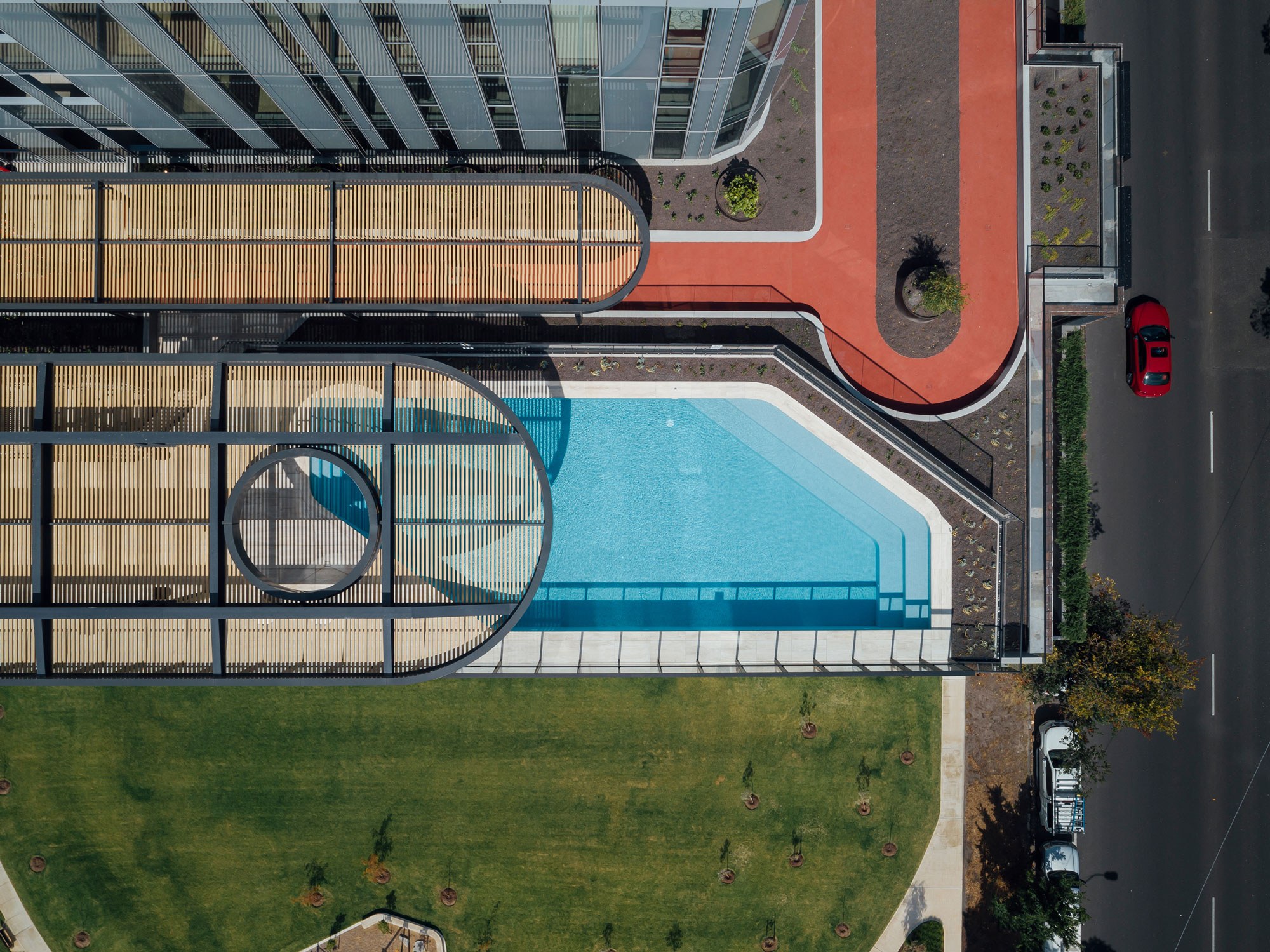 R.iconic Aloha Pools Luxury Pool