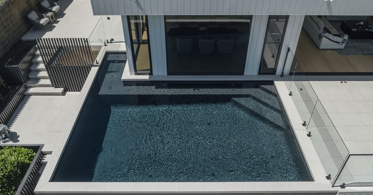 Elevated Elegance: Capturing Mornington Peninsula's Views with a Unique ...