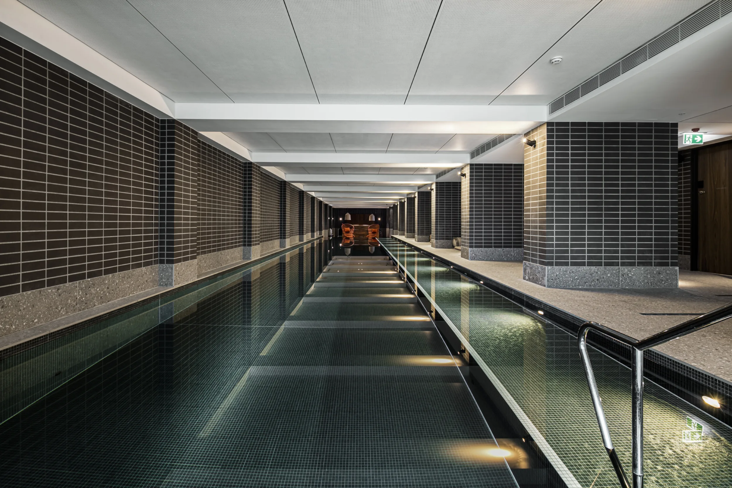 03 Hyatt HR